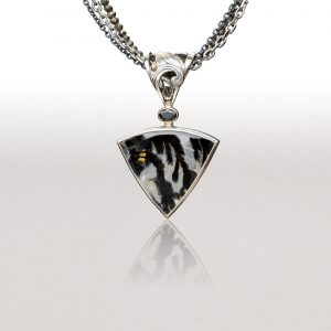 Dripping DENDRITIC QUARTZ Pendant