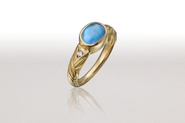 Thin ALTERNATING LEAF Ring with Moonstone & Diamonds